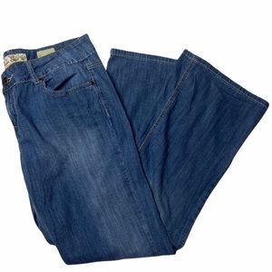 Vanilla Star Bootcut Jeans Light/Med Wash Size 17